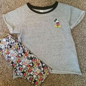 Mickey shortsleeve sweatshirt